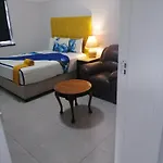 Neo & Ruks Guest House Salt River