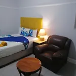 Neo & Ruks Guest House Salt River